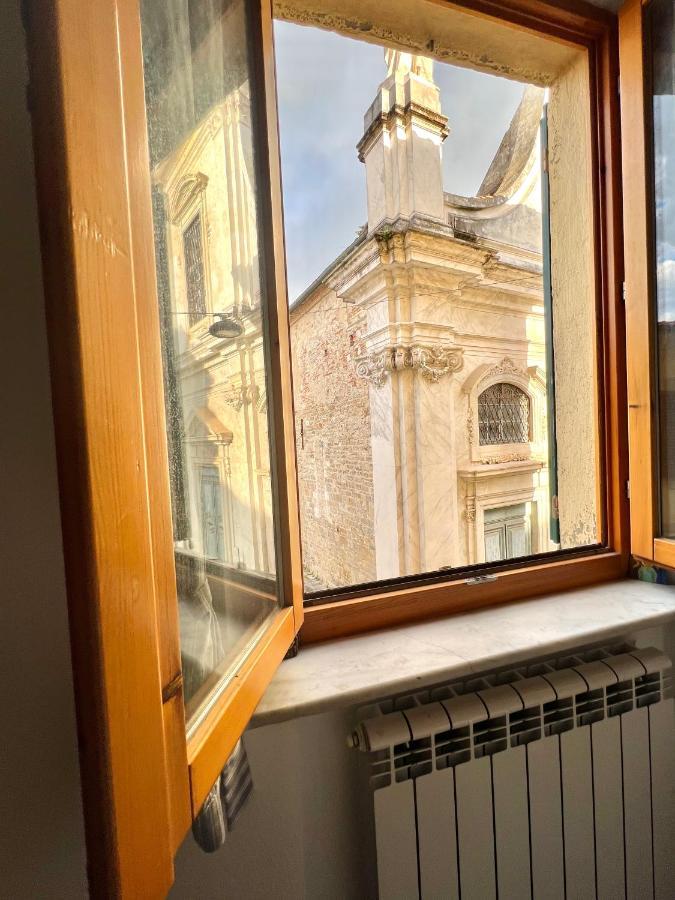 Maison La Luna Apartment Pisa Bagian luar foto